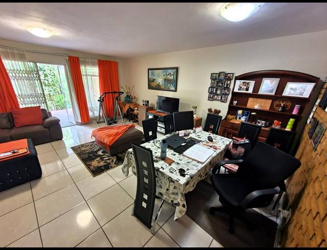 3 BEDROOM TOWNHOUSE FOR SALE IN MAGALIESKRUIN